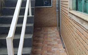 Casa Em Condominio Para Acampamento Ao Lado Da Cancao Nova 8 Pessoas